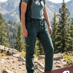 Vintage Arc'teryx Hiking Pants Green Contrast Stitch Size 10 Inseam 31 NWOT